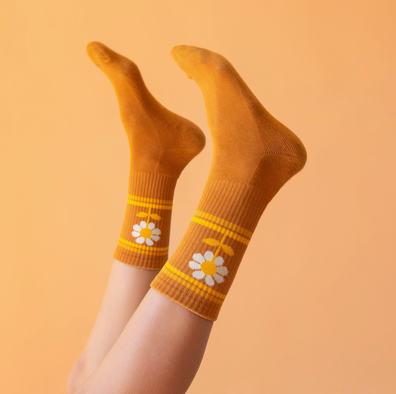 Ribbed Crew Socks