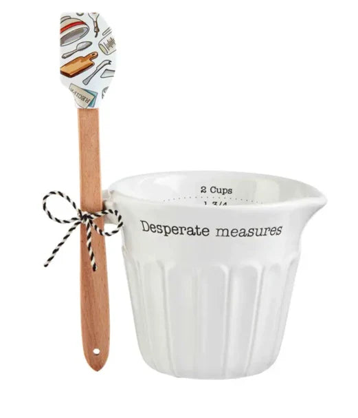 Measuring Cup w/Spatula