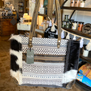 Myra Bag 3048