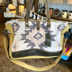 Myra Bag 2587